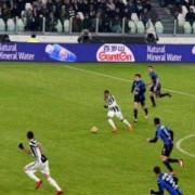  博洛尼亚铁闸重伤休战，意甲最稳防线出现裂痕  