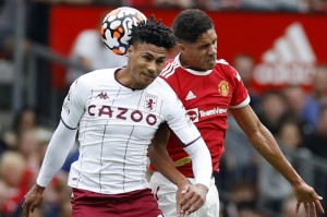  道格拉斯·路易斯任意球直接破门维拉主场击退水晶宫