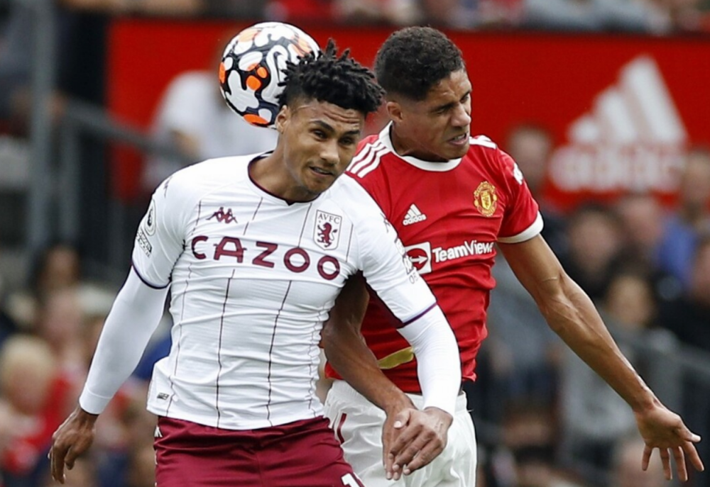  道格拉斯·路易斯任意球直接破门维拉主场击退水晶宫