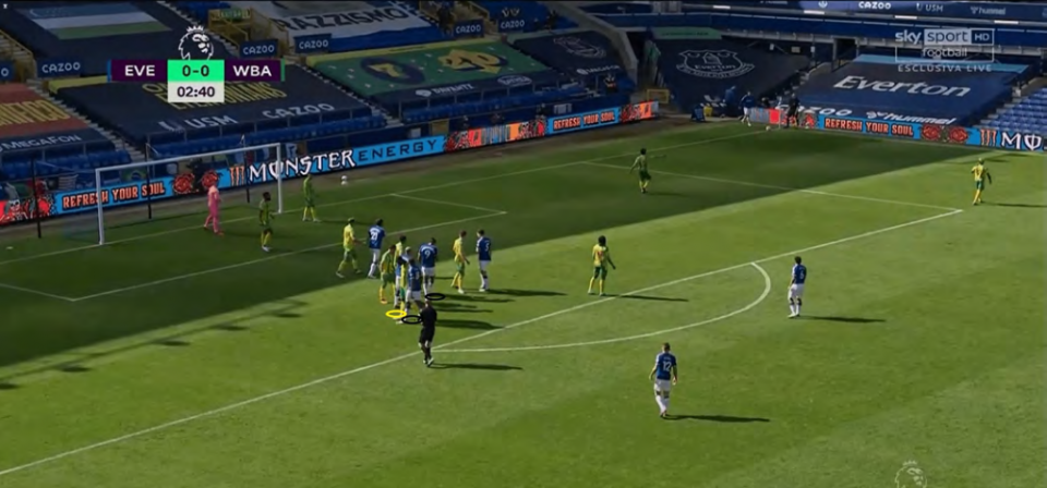  奥格斯堡定位球战术奏效，高空轰炸连下两城